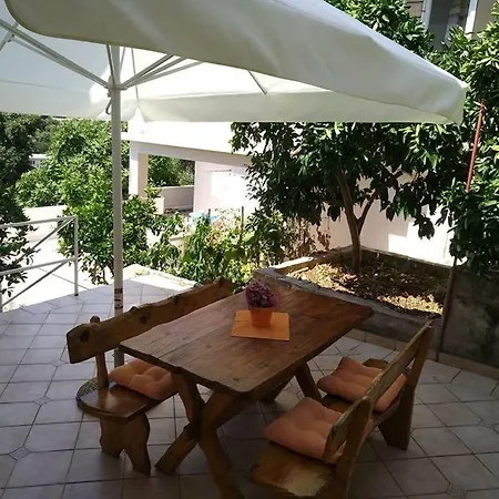 Apartments Laus Zavalatica Exterior photo