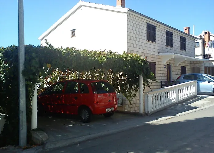 Apartments Laus
