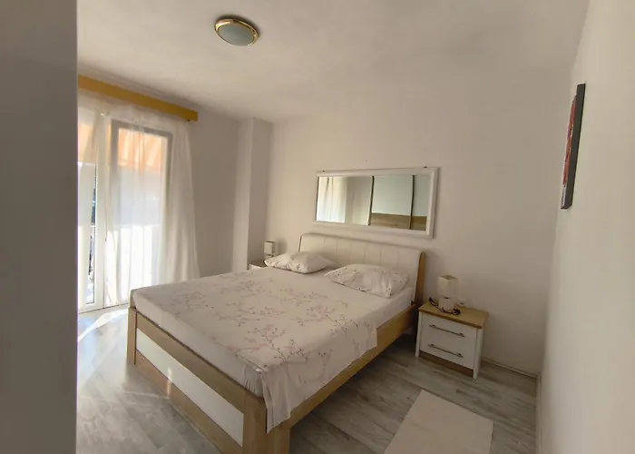 Apartments Laus