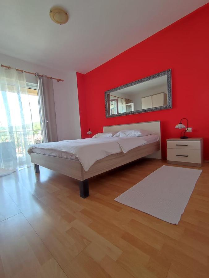 Laus Apartment Zavalatica