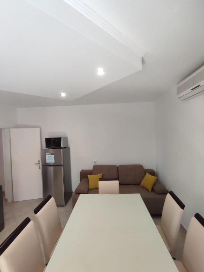 Laus Apartment Zavalatica