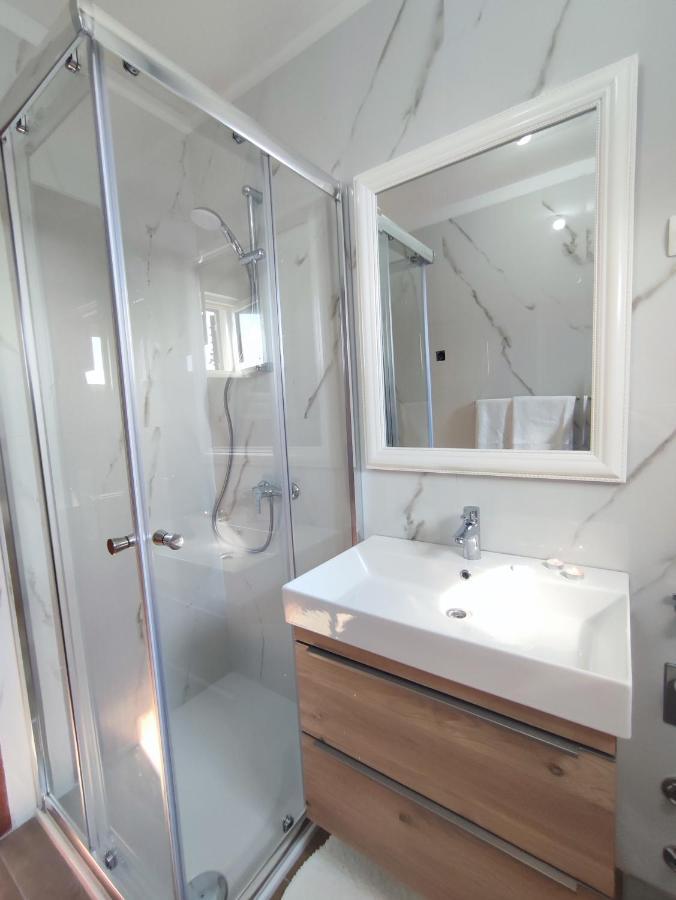 Laus Apartment *