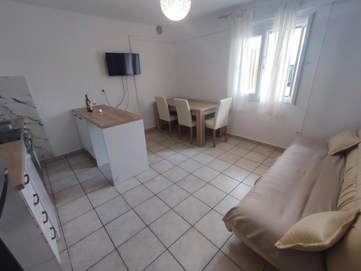Laus Apartment Zavalatica
